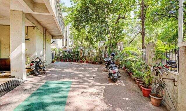New Prabhu Sharan By Glitz Hotels ナビムンバイ エクステリア 写真